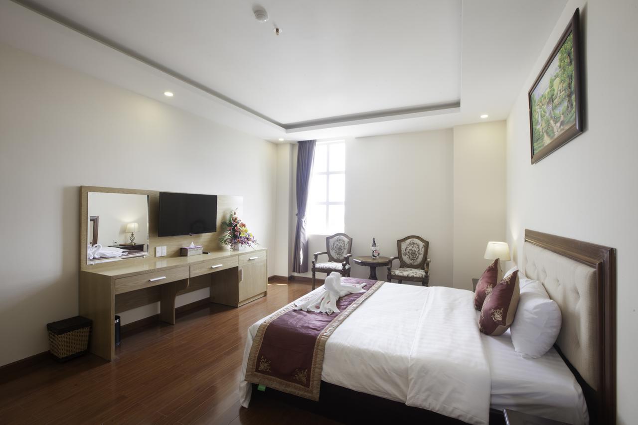 Khanh Linh Hotel プレイク エクステリア 写真