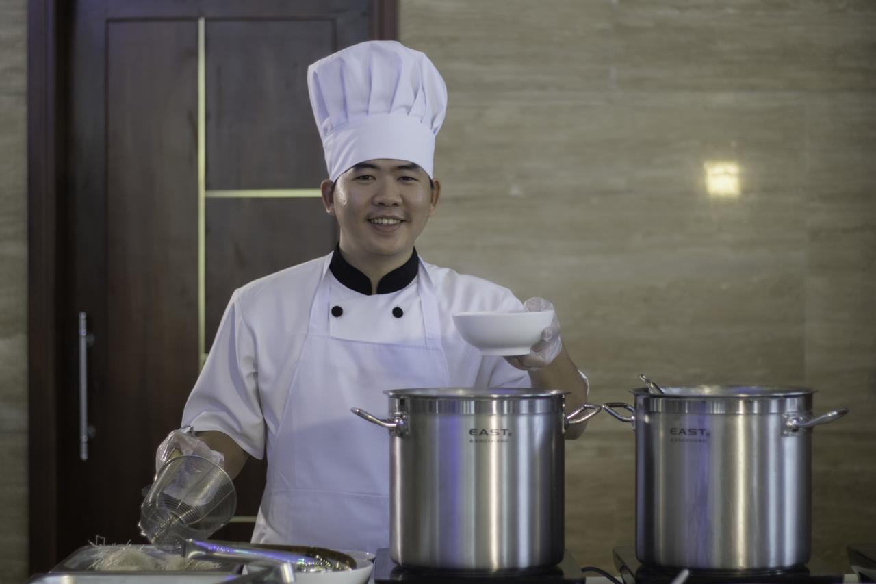 Khanh Linh Hotel プレイク エクステリア 写真