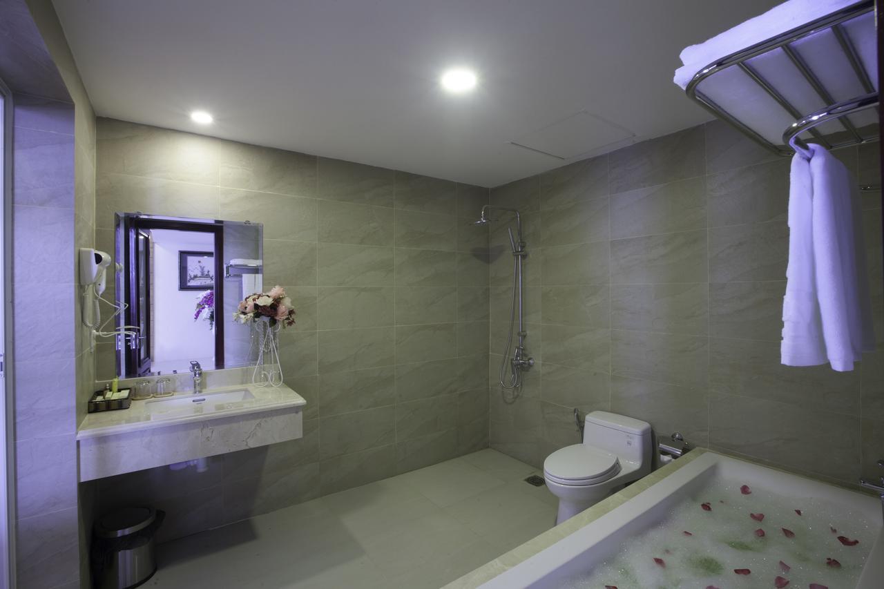 Khanh Linh Hotel プレイク エクステリア 写真
