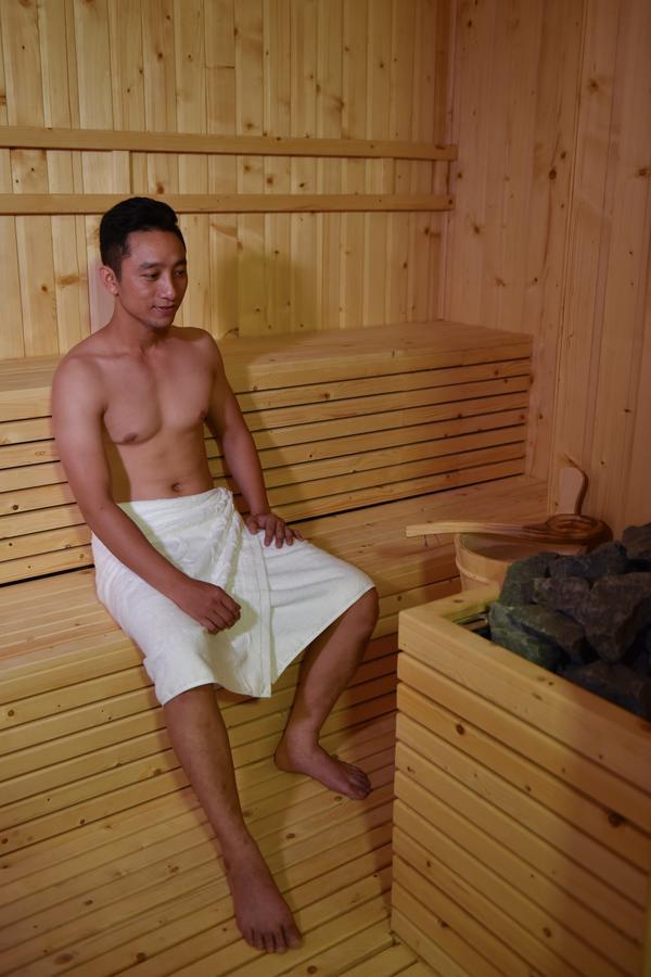 Khanh Linh Hotel プレイク エクステリア 写真