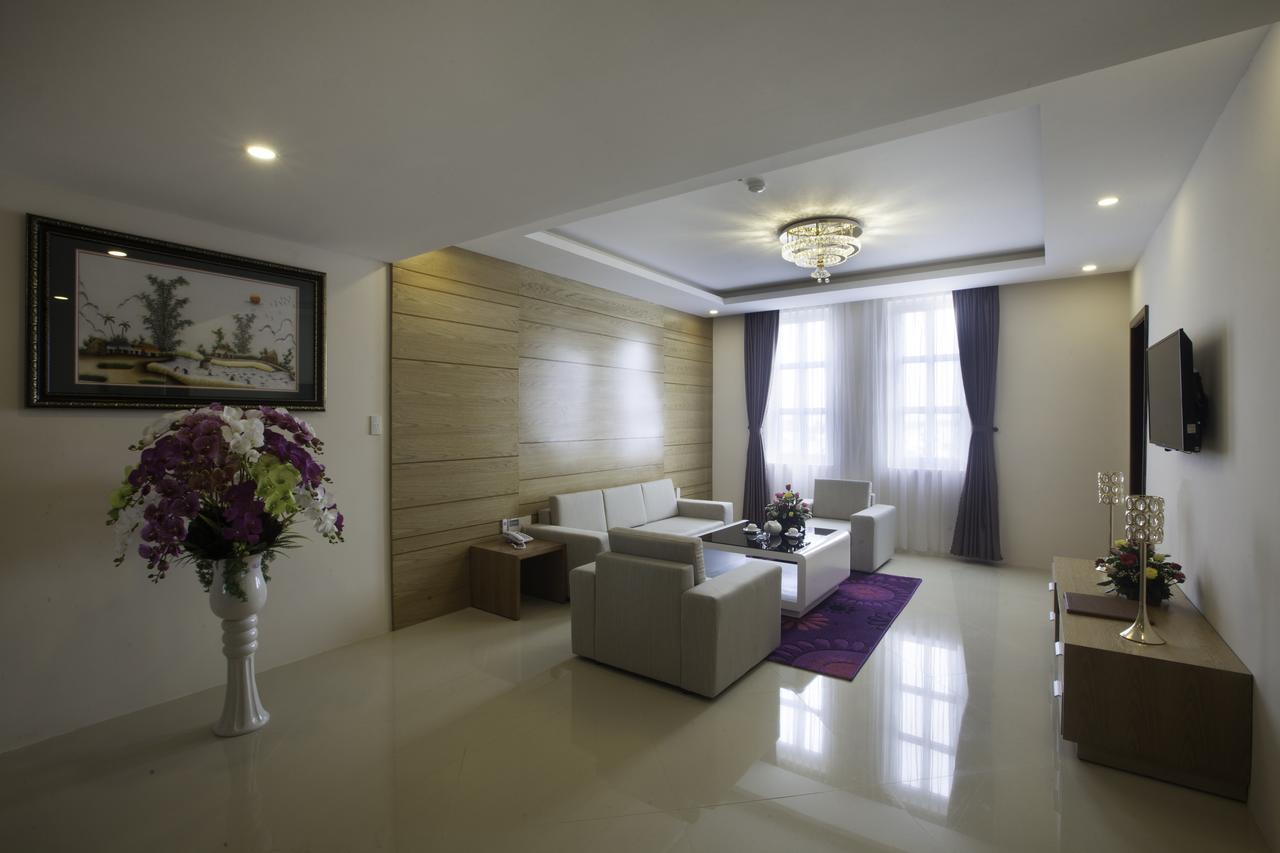 Khanh Linh Hotel プレイク エクステリア 写真