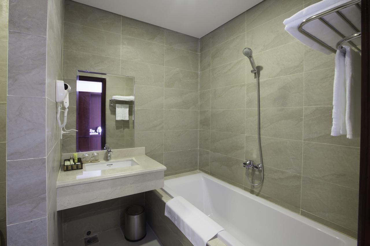 Khanh Linh Hotel プレイク エクステリア 写真